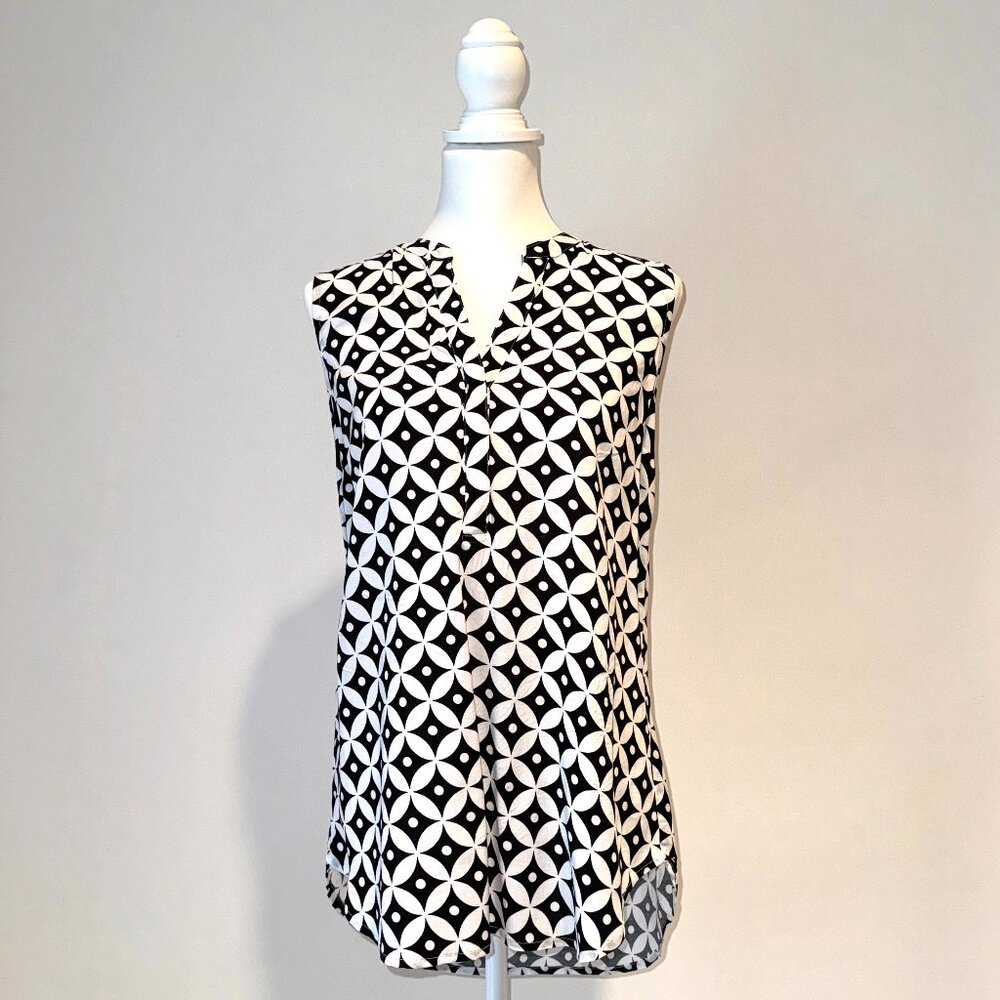 NWT Sandra Women's Sleeveless Top Black & White Stripe, V-Neck, Size XS